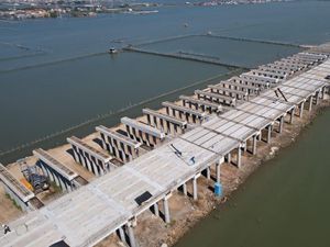 Begini Progres Tol Tanggul Laut Semarang-Demak Seksi 1