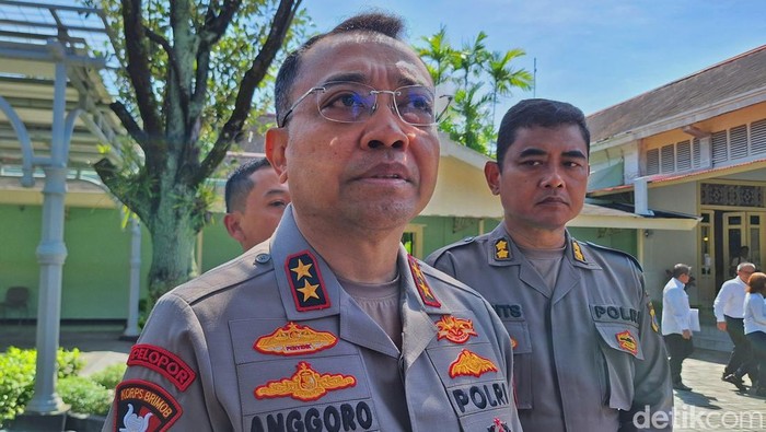 Kapolda DIY, Irjen Anggoro Sukartono saat ditemui di Kompleks Kepatihan Kota Jogja, Rabu (18/6/2025).