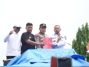 Kapolda Riau Apresiasi Massa Demo TNTN Depan Kantor Gubernur Tertib