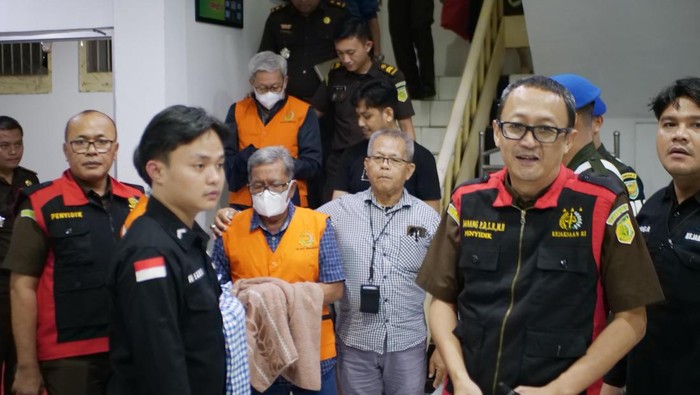 Kejati Bengkulu tetapkan 3 tersangka baru kasus korupsi PAD Mega Mall dan PTM Bengkulu.