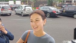 Senyum-senyum Kimberly Ryder Ditanya Kedekatan dengan Baim Wong