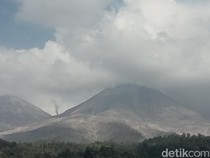 Gunung Lewotobi Erupsi, Banyak Penerbangan Internasional ke Bali Sekitarnya Dibatalkan