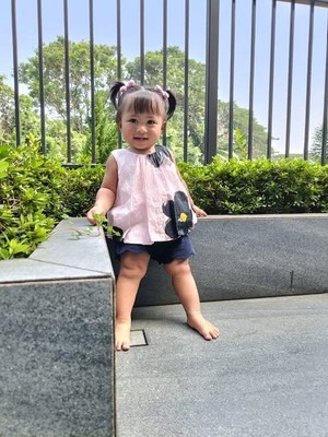 Potret Si Gemas Lily Bersama Raffi Ahmad dan Keluarga