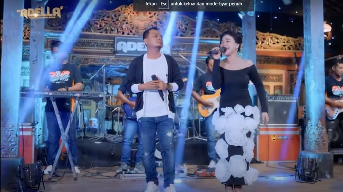 Lirik Lagu Bumi Saksine Cantika Adella Ft. Fendik Adella