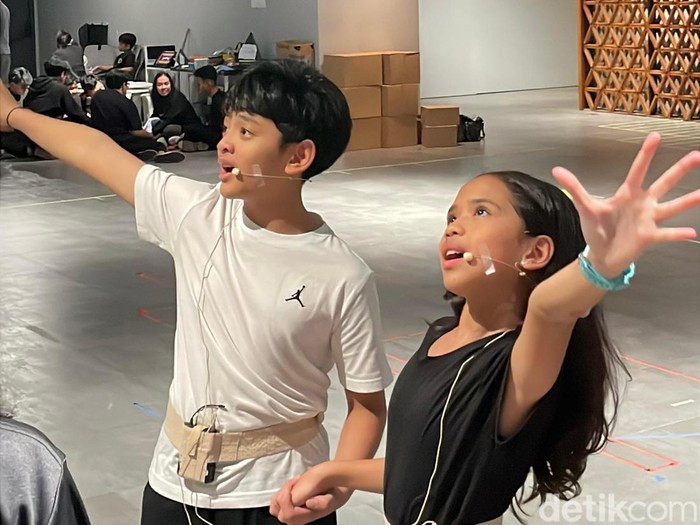 Melihat Latihan Musikal Petualangan Sherina Melihat Latihan Musikal Petualangan Sherina di Sarinah Thamrin pada Selasa malam (18/6/2025).