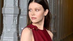 Mia Goth Jadi Villain Galaksi, Bakal Duel Sama Ryan Gosling di Star Wars!