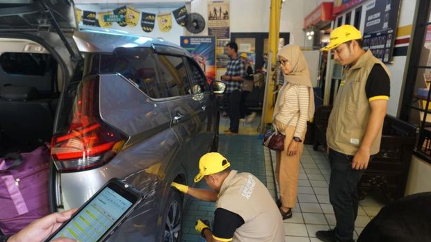 Pentingnya melakukan perawatan ban mobil
