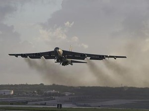 Kekuatan Mengerikan Pesawat B-52 Si Gemuk Jelek Besar Milik AS