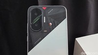 Poco F7