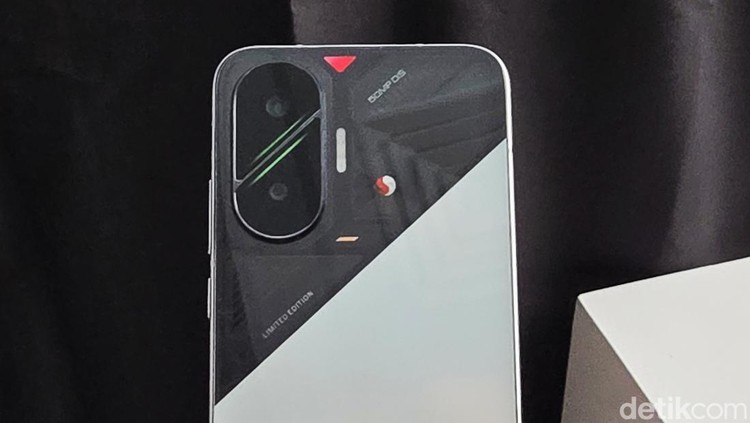 Poco F7