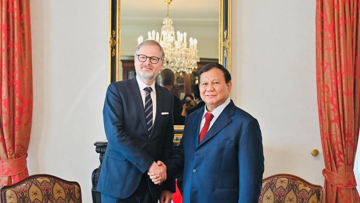 Presiden Prabowo Subianto dan Perdana Menteri (PM) Republik Ceko Petr Fiala. (Foto: Laily Rachev - Biro Pers Sekretariat Presiden)