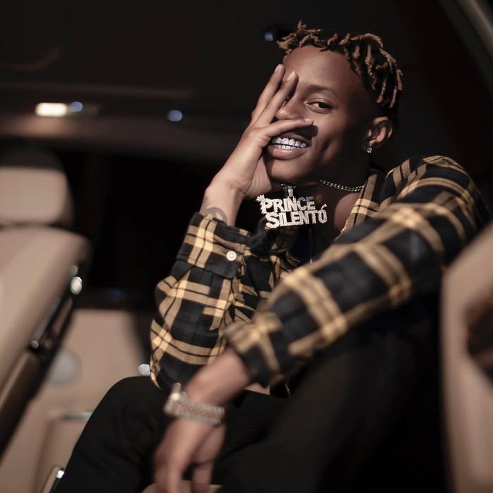 Silento Silento, penyanyi terkenal lewat lagu Watch Me, kini terjerat kasus pembunuhan sepupunya dan dijatuhi hukuman 30 tahun penjara.