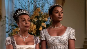 Simone Ashley meraih sukses dalam beberapa serial di Prime hingga Netflix. Dok. Instagram