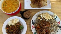 Menu yang ditawarkan Soto Bang Ebet memiliki harga yang terjangkau. Untuk sotonya dibanderol Rp 38.000-an. Foto: detikfood