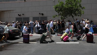 Takut Rudal Iran, WNA Ramai-ramai Kabur dari Israel