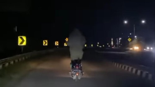 Viral Ojol Bonceng Kuntilanak di Mataram, Ternyata Nyindir Pemerintah