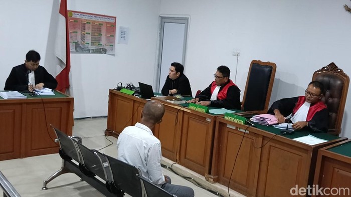 Terdakwa Alex Rahman jalani sidang tuntutan di Pengadilan Tipikor PN Palembang