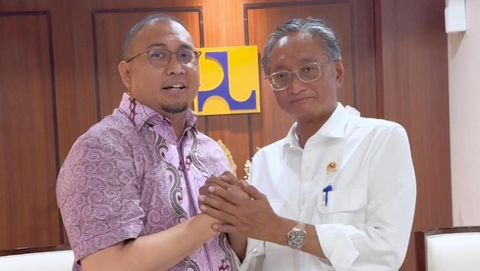 Wakil Ketua Komisi VI DPR RI dari Fraksi Gerindra Andre Rosiade  dan  Menteri Pekerjaan Umum (PU) Dody Hanggodo