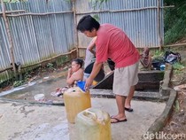 Krisis Air Bersih, Warga Lubuklinggau Terpaksa Gunakan Sumur Umum