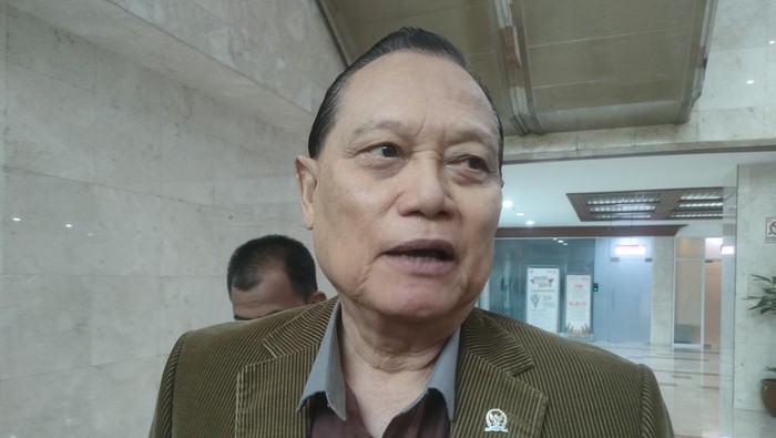 Adang Daradjatun