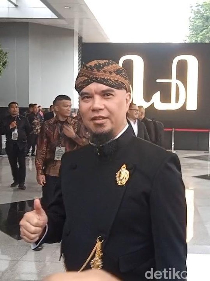 Ahmad Dhani dan Mulan Jameela.