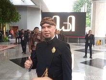 April Mei Juni Juli, Dhani Lagi Dhani Lagi