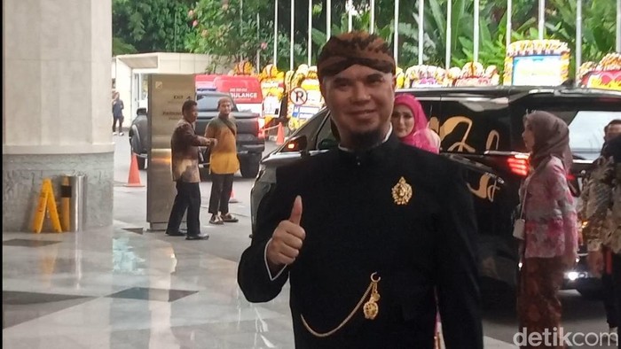 Ahmad Dhani dan Mulan Jameela.