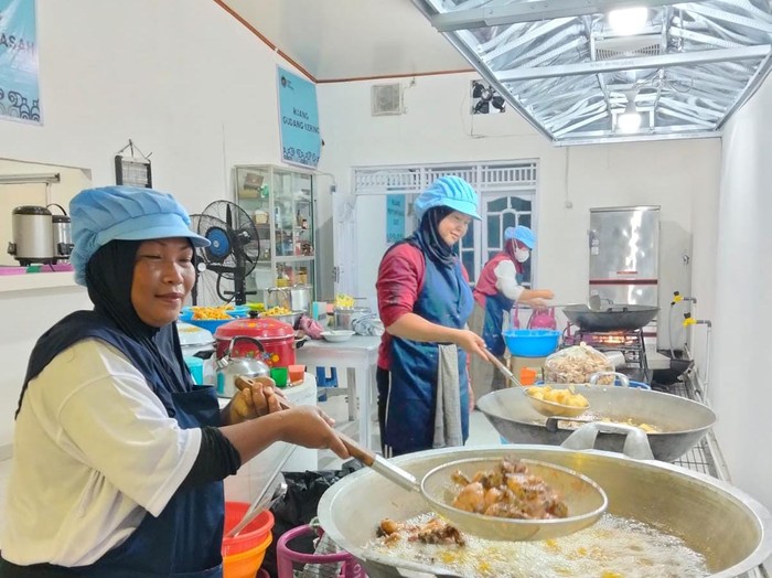 PT Bank Rakyat Indonesia (Persero) Tbk (BRI) terus berupaya untuk mendorong kesejahteraan UMKM. Berbagai inovasi pun dilakukan, salah satunya memberikan akses pembiayaan kepada UMKM penyedia makanan untuk Program Makan Bergizi Gratis (MBG)
