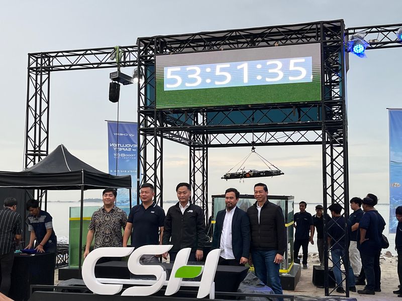 Chery melakukan pengujian ekstrem, merendam baterai mobil hybrid selama 53 jam