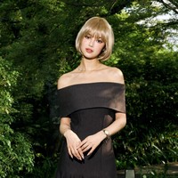 Sehari sebelum Danielle NewJeans muncul di Jepang, pengadilan menolak banding yang diajukan NewJeans untuk melanjutkan aktivitas sebagai artis independen. Masing-masing personel harus membayar denda sebesar 1 miliar won jika tampil tanpa persetujuan ADOR. Alhasil muncul dugaan Danielle kembali ke ADOR. Foto: Instagram