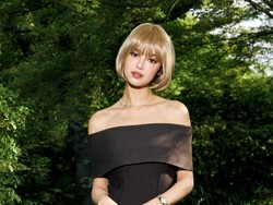 7 Gaya Danielle NewJeans Pakai Wig di Event Pertama Usai Tinggalkan ADOR