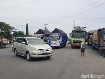 Demo ODOL Blokade Jalan Lingkar Selatan Pati, Lalin Dialihkan