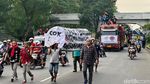 Jalan Pahlawan Penuh Truk Demo ODOL