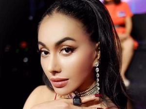 Ada Peran Mendiang Ibu di Balik Keputusan Denada Oplas