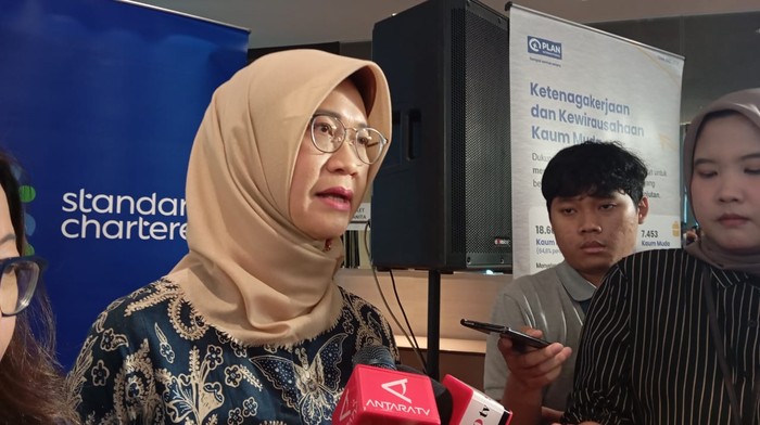 Deputi Bidang Koordinasi Peningkatan Kualitas Keluarga dan Kependudukan KemenkoPMK, Woro Srihastuti Sulistyaningrum