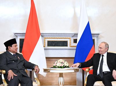 Duduk Dekat Putin, Prabowo Sampaikan Terima Kasih Dukung RI Masuk BRICS