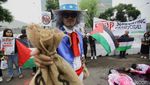 Greenpeace Gelar Aksi Teatrikal Damai untuk Gaza di Kedubes AS
