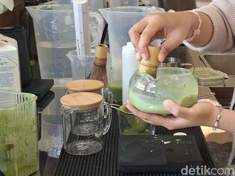 Healing Matcha yang menggunakan bubuk matcha tier 1