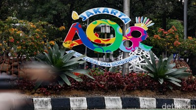 Instalasi HUT ke-498 Jakarta Hiasi Bundaran Senayan