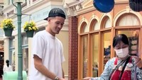 Seru banget deh liburan mereka ini. Foto: instagram dan TikTok Jennifer Coppen