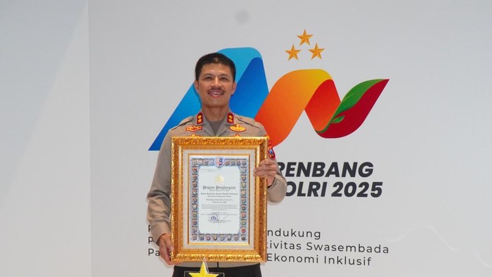 Kapolres Pasuruan Kota AKBP Davis Busin Siswara