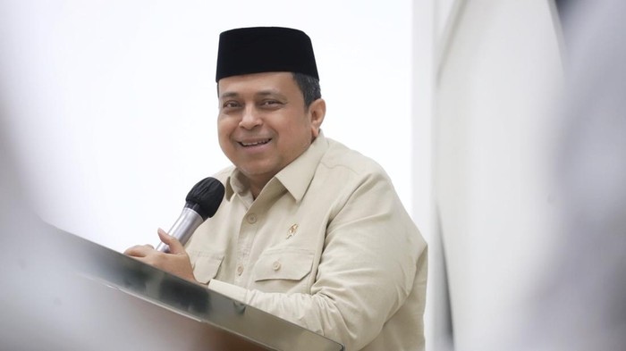 Kepala BPJPH Babe Haikal