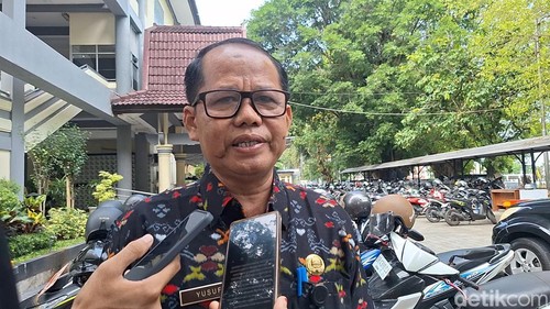 Kepala Dinas Pendidikan Kota Mataram Yusuf saat diwawancarai di Mataram, Kamis (19/6/2025). (Nathea Citra/detikBali)