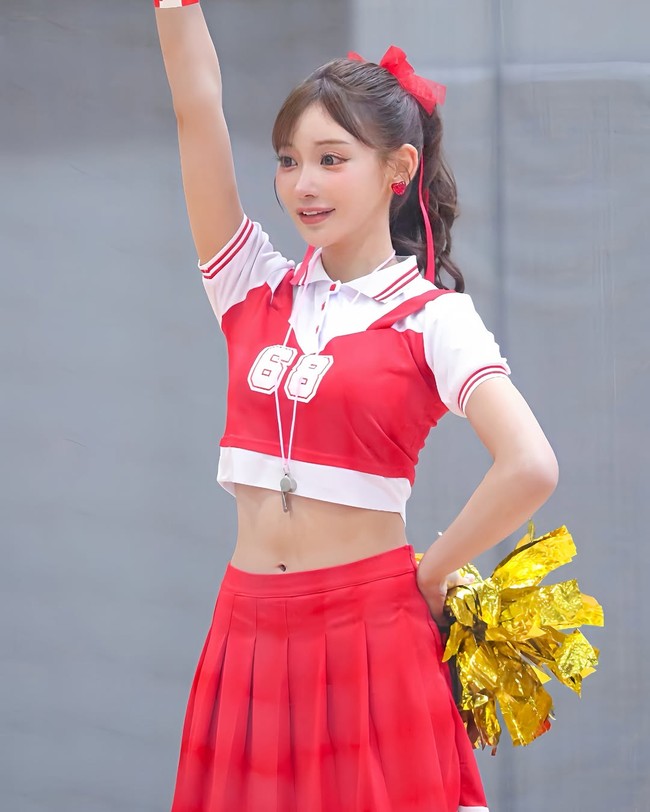 Perbedaan usia Kirara Asuka dan Ju Haknyeon tak luput dari sorotan penggemar. Mantan bintang film porno Jepang itu diketahui 11 tahun lebih tua dari Ju Haknyeon dan akan menginjak usia 37 tahun pada tanggal 2 Oktober 2025 mendatang. Foto: dok. Instagram @asukakiraran