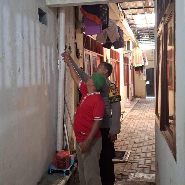 Aksi Tukang Intip Tetangga Mandi di Jaksel Berujung Digelandang Polisi
