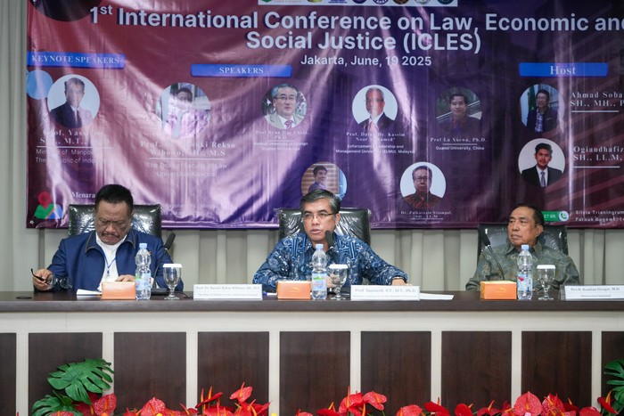 Menteri Ketenagakerjaan Yassierli dalam forum International Conference on Law, Economic and Social Justice yang diselenggarakan oleh Fakultas Hukum Universitas Nasional di Jakarta.