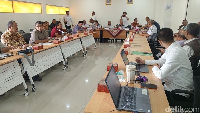 Pembahasan Ranperda pertambangan di Kantor ESDM Jabar, Kabupaten Sumedang