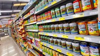 Bagaimana cara menutupi, tentunya dengan komponen-komponen penerimaan yang dibebankan kepada Bea Cukai tentunya saya mohon doanya bahwa Bea Cukai bisa memenuhi target yang ditetapkan, ucap Djaka.