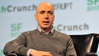 Yuri Milner menutup daftar lima besar dengan harta sekitar US$ 6,9 miliar atau Rp 112,69 triliun. Ia dikenal sebagai investor awal di Facebook dan Twitter lewat DST Global. Setelah menjual saham di kedua perusahaan itu, ia melanjutkan investasinya ke Spotify, Airbnb, hingga sejumlah perusahaan teknologi asal Tiongkok seperti Alibaba dan Xiaomi. (Steve Jennings/Getty Images for TechCrunch)
