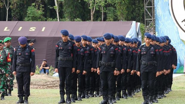 Polda Riau menggelar bakti religi dan peduli lingkungan menyambut HUT Bhayangkara ke-79.